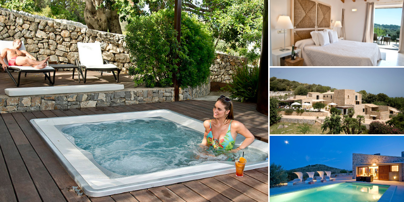 View of 21 Seductive Hotel Rooms with Hot Tub in room | The Romantic Tourist ...